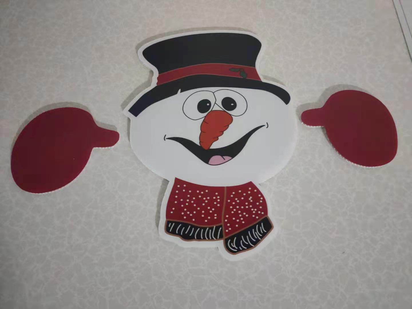 Christmas themed fence garden top decoration snowman red scarf LumiqHome