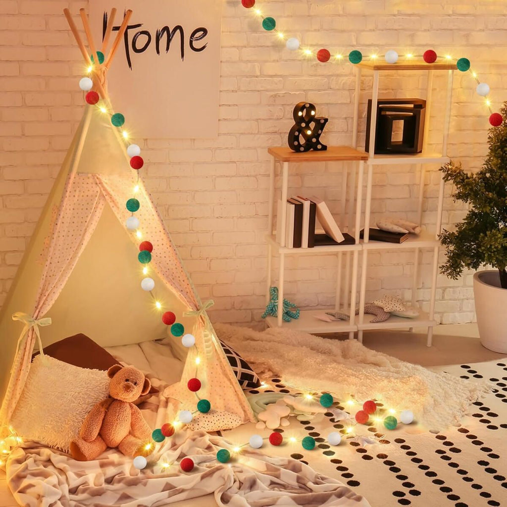 Felt Ball Garland with Warm Light String – Christmas Pom Pom Garland – LumiqHome