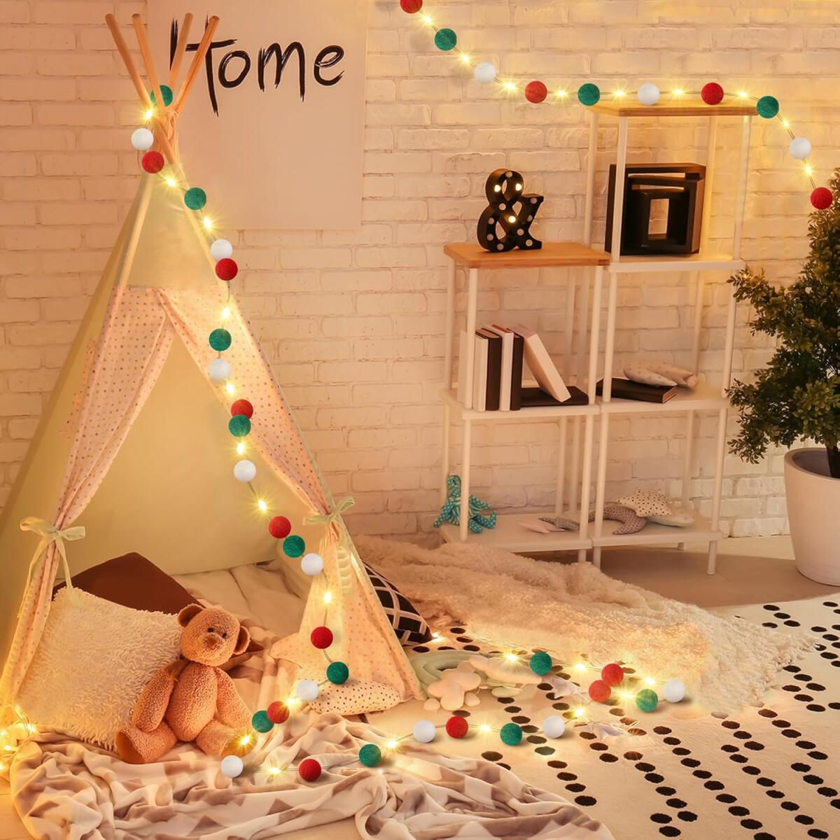 Felt Ball Garland with Warm Light String – Christmas Pom Pom Garland – LumiqHome